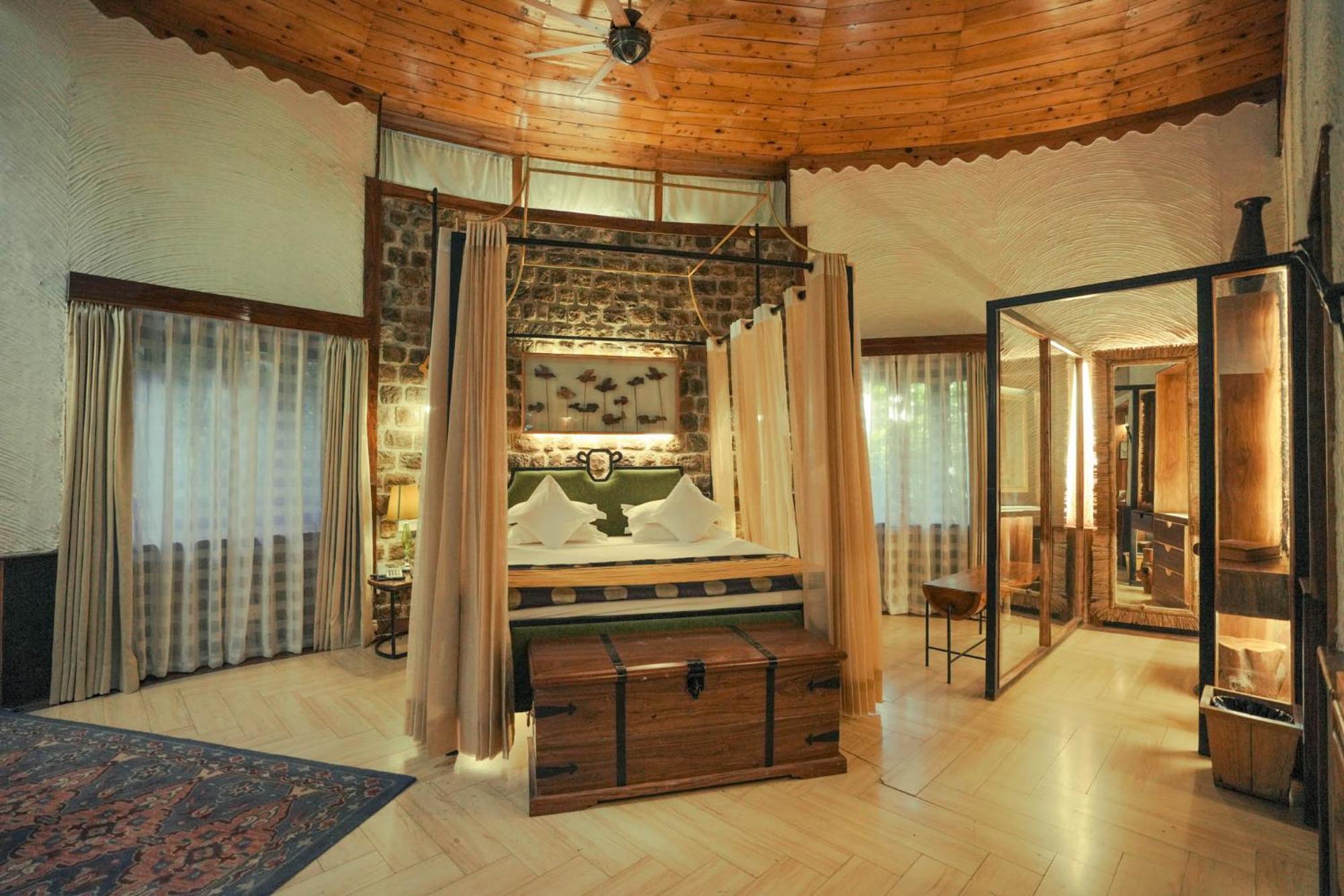The Den Corbett Resort Chilkiya Range Exterior photo