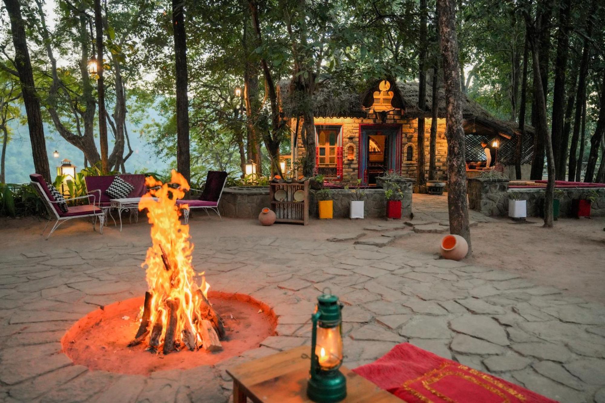 The Den Corbett Resort Chilkiya Range Exterior photo